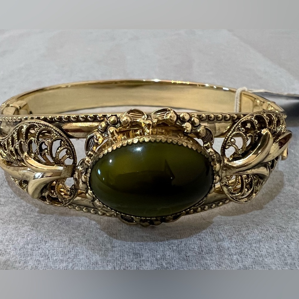 Vintage Whiting and Davis Bracelet with Tag and Large Green Black Glass Stone